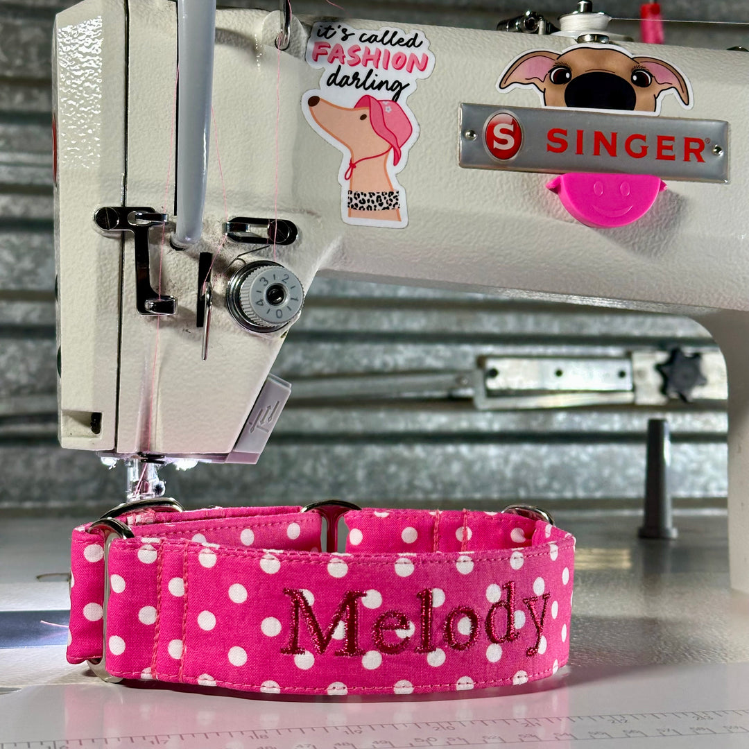 Martingale Collar - Dashing Dots