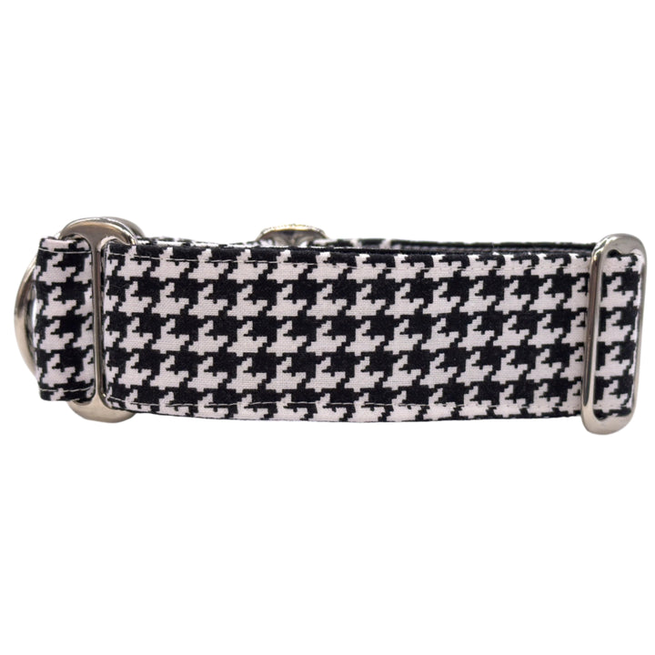 Black and white houndstooth martingale 