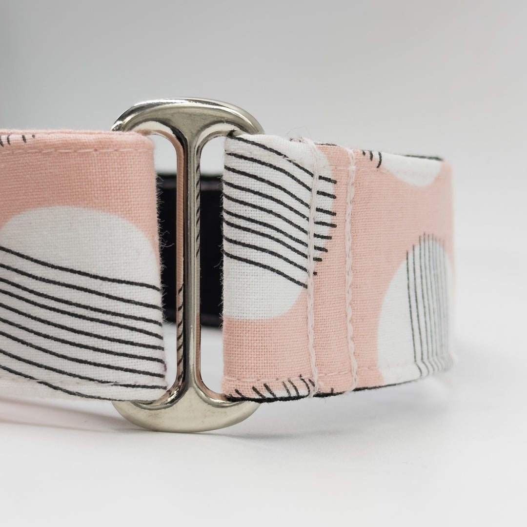 Martingale Collar - Blush Abstract Elegance